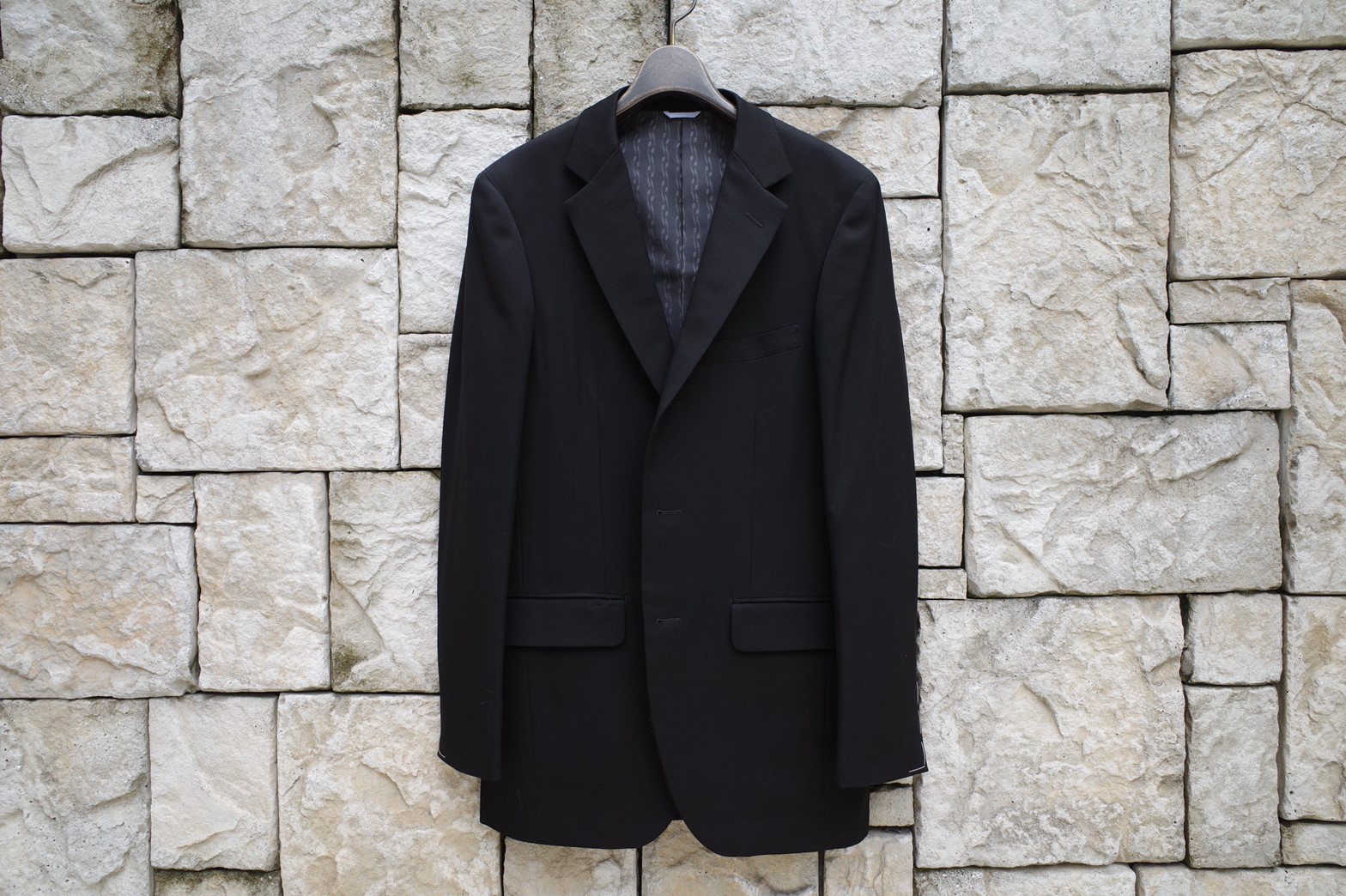 KENNETH FIELD / ORDER SUITS