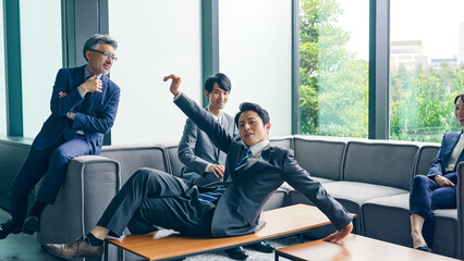 ずっこける