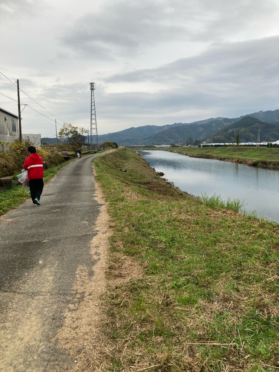 地元の川の清掃活動