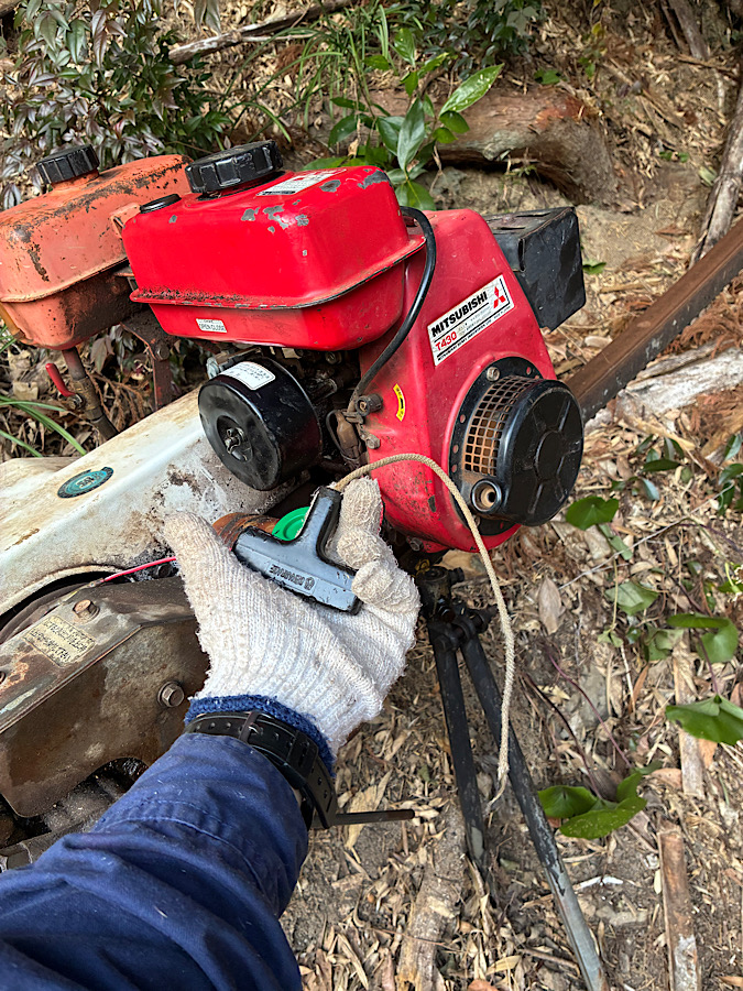 モノレールの紐切れる