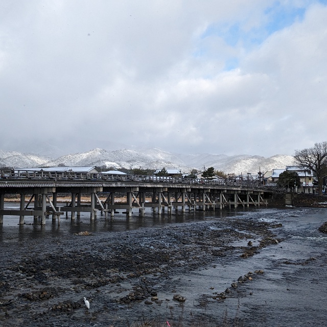 雪景色の渡月橋