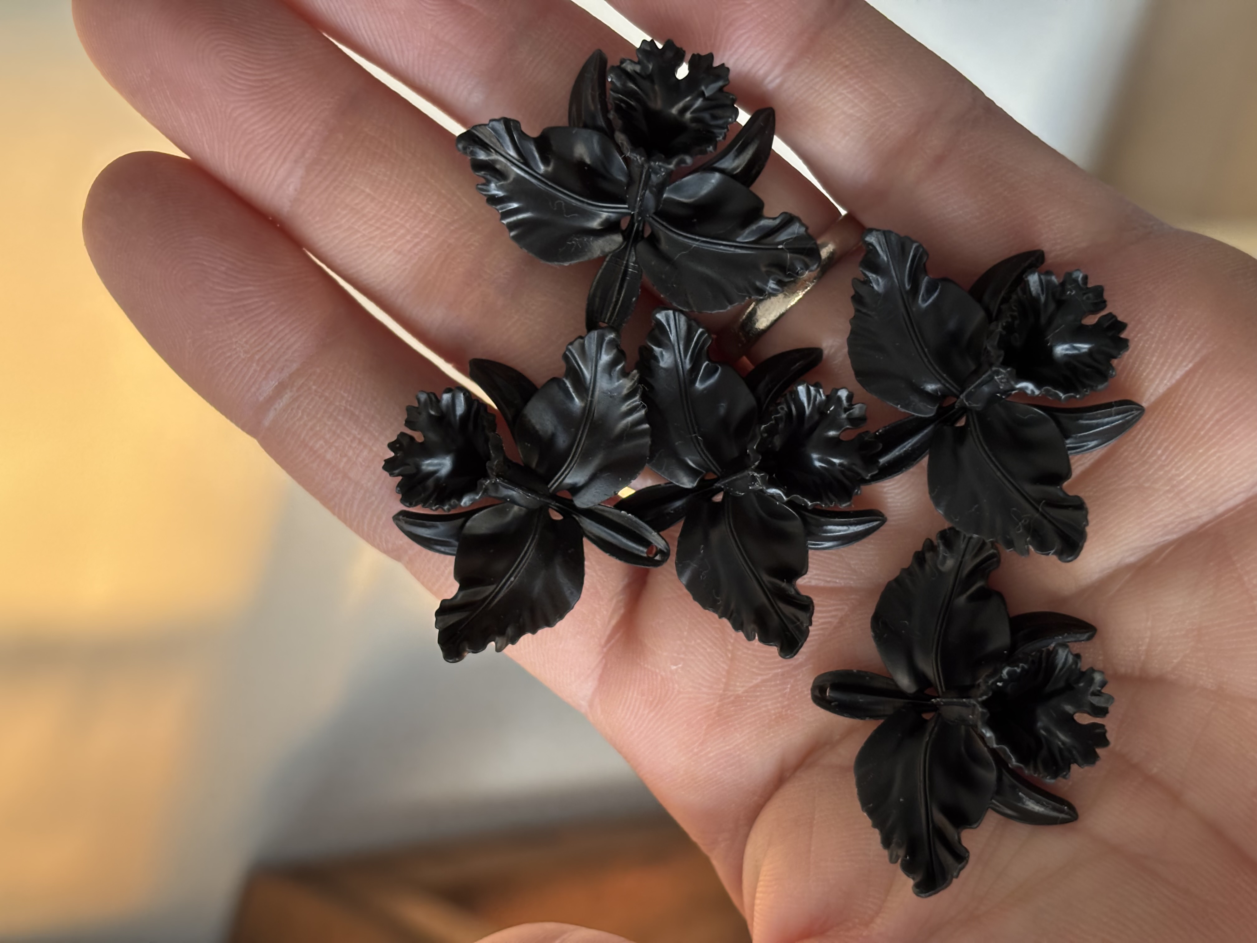 レジン製品の材質変更について