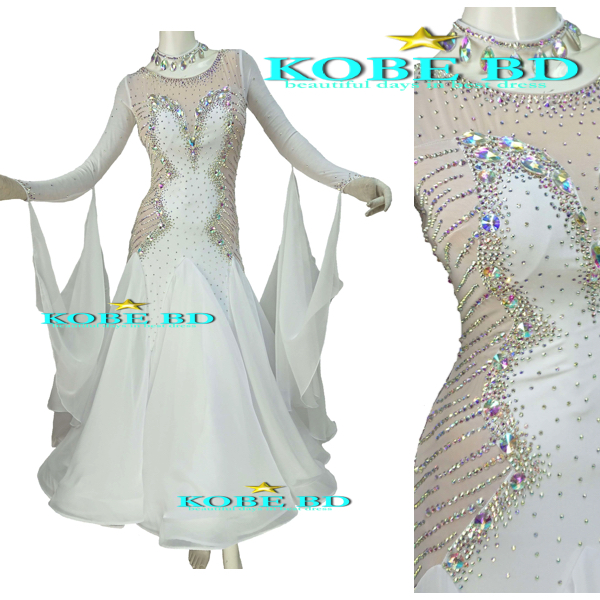 Cath デザインの新作ドレス　Mサイズ　ピュアホワイトスタンダードドレス