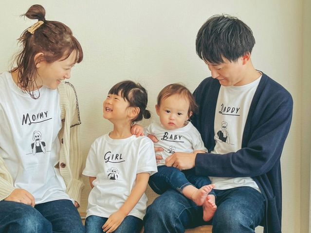 【パパも喜ぶ 親子Tシャツ】家族お揃いで着れる唯一無二のアイテム