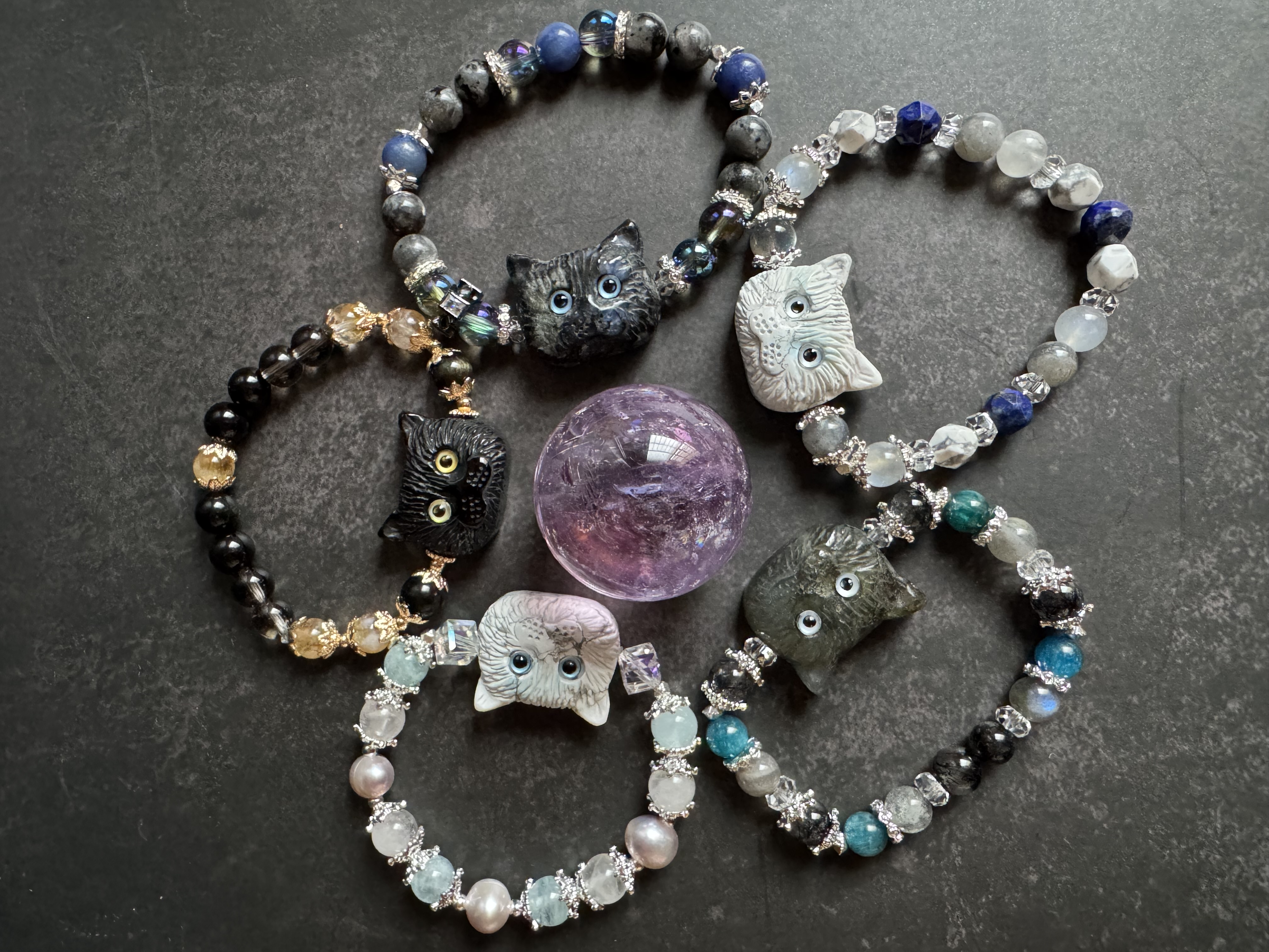 『星の下の猫たち – Colorful Tail 猫ブレスレットシリーズ』