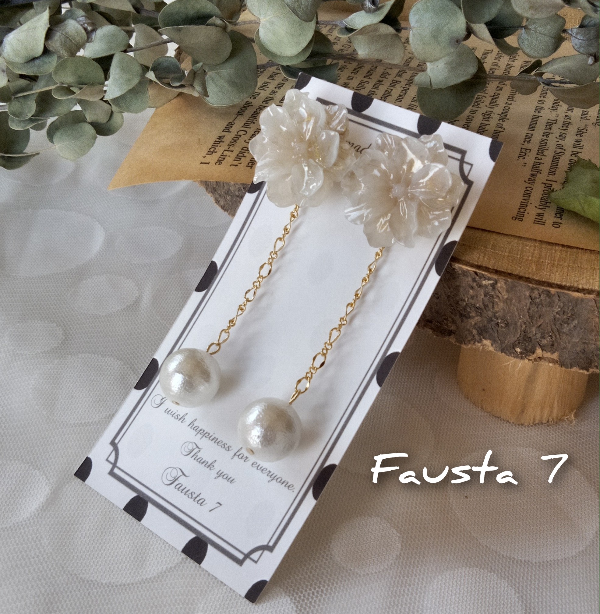 上品に仕上げたフラワーとコットンパール揺れる大ぶり2way ピアス