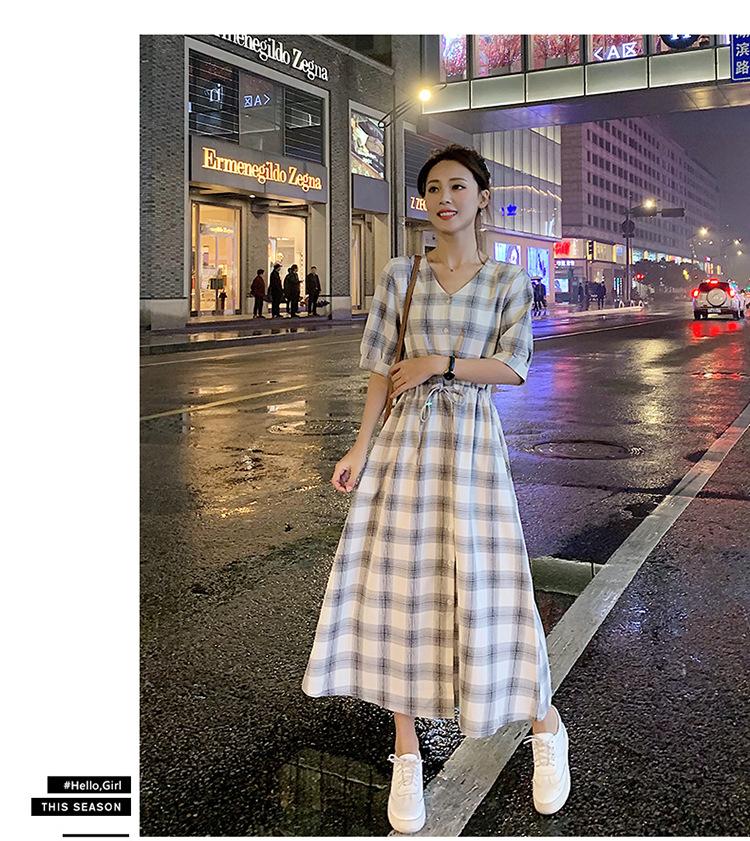 夏をもっと心地よく、もっとおしゃれに。白黒チェックの膝丈ワンピースで叶える大人カジュアルスタイル