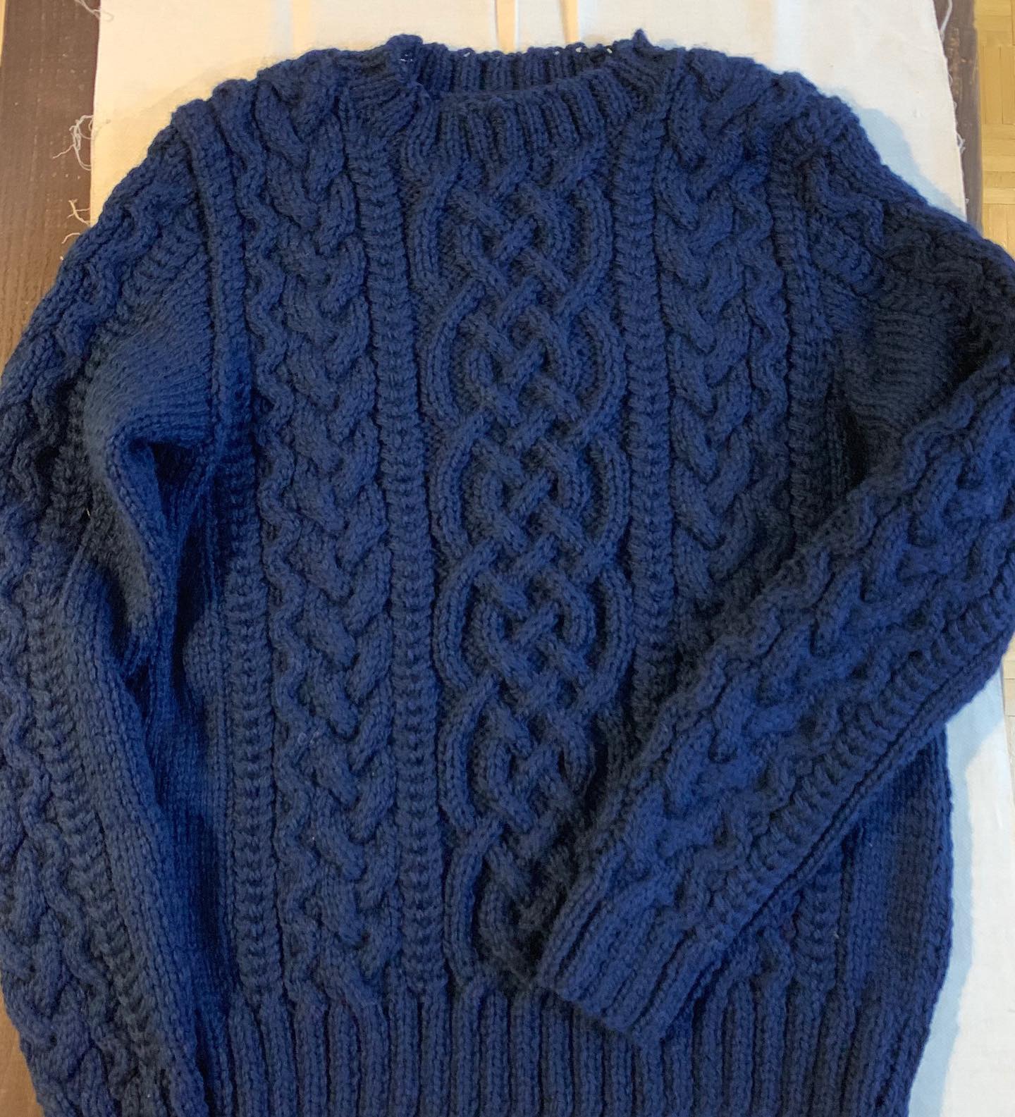 『編ム、宇宙船』です。knitting spaceship
