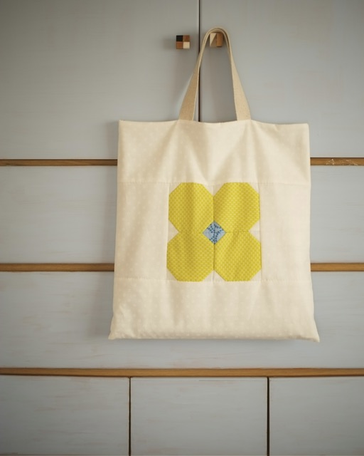 お花のパターンのバッグ