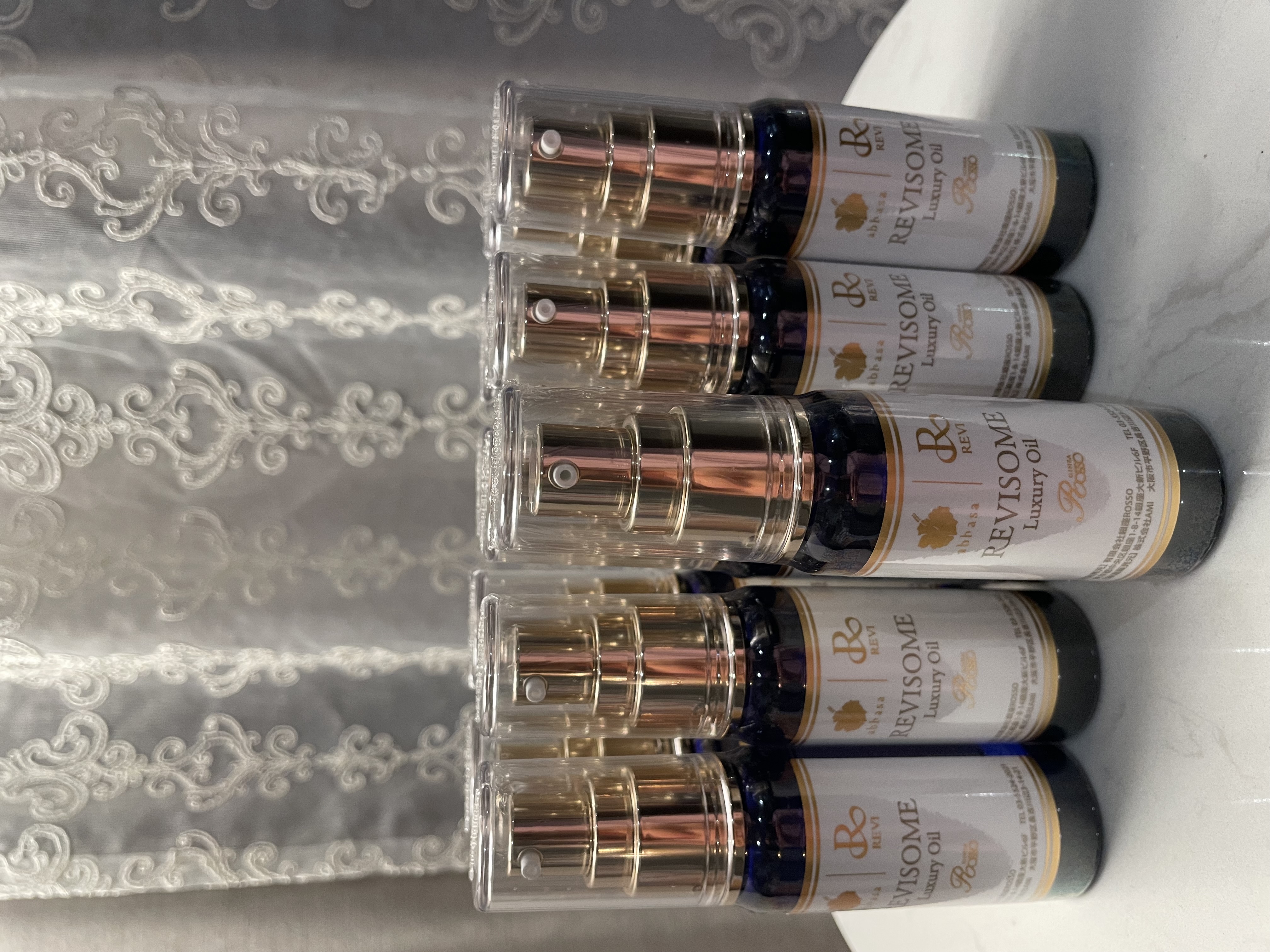 ラグジュアリーオイルミニボトル入荷いたしました！