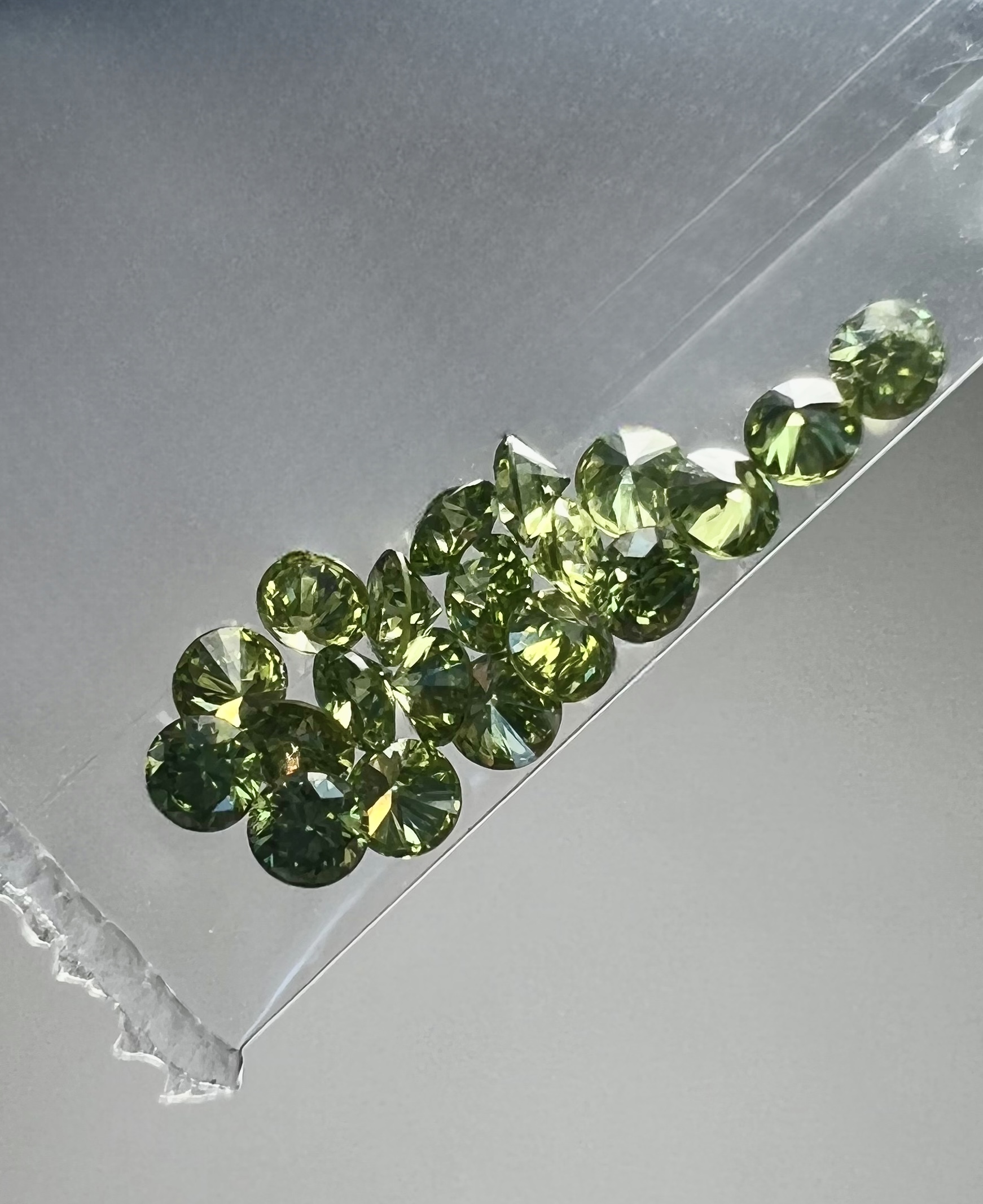 Medium Green Diamond (treat)