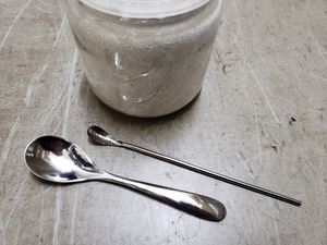 菌糸ビンのセット方法