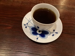 珈琲を透して