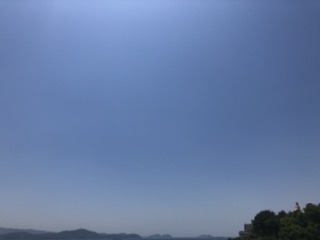 空と海と山