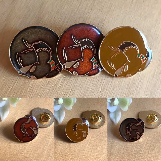 💝まん丸ダックスのピンバッチ
