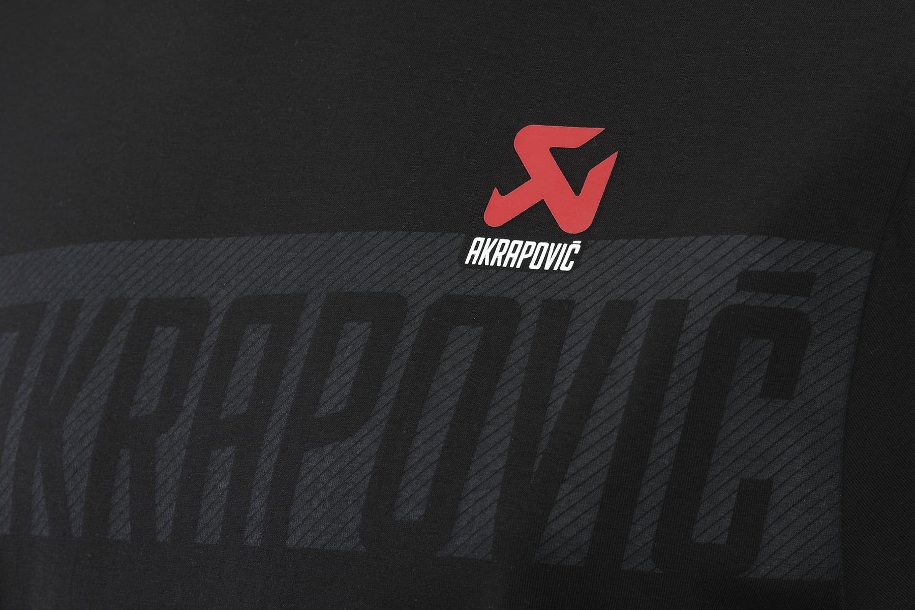 アクラポビッチオフィシャル　Tシャツ・ウィンドブレーカー 取扱中！