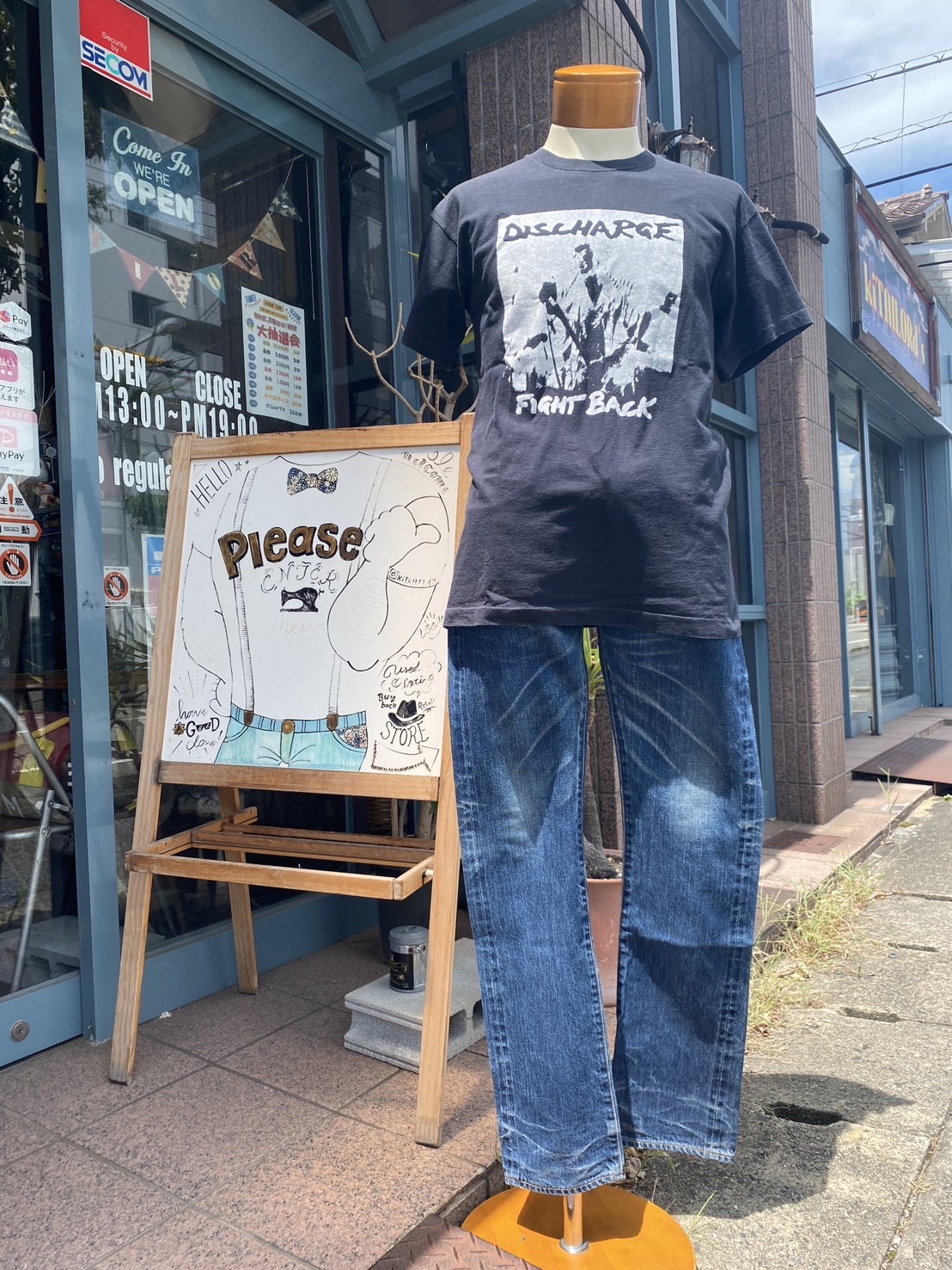 2024.7/25 ⛅️ 80sブートバンドTeeに日本のジーンズ👖