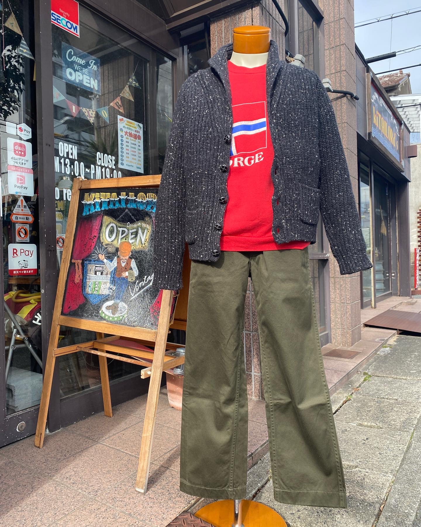 2022.12/5 ☁️ 落ち着いた印象にアクセントをプラス🕺🏻