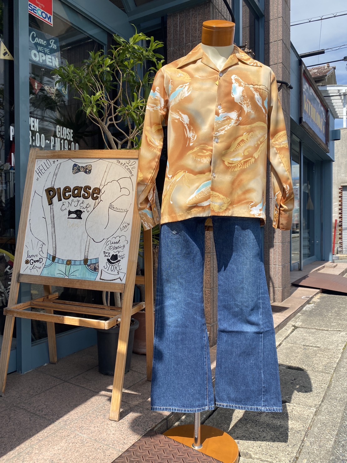 2023.9/9 ⛅️ コアなファンに…70sファッション🕺🏻