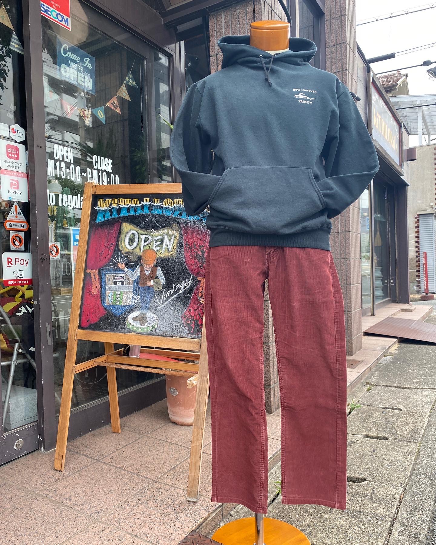 2022.10/3 🌥 🍷カラーのコーデュロイ🕺🏻