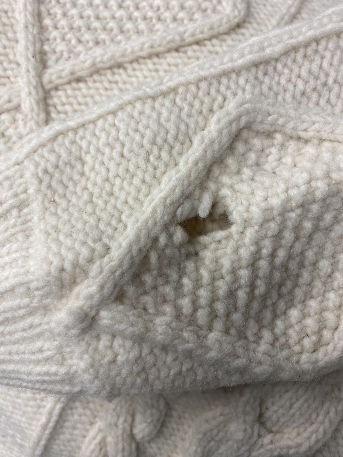 2025.11/27 ☁️ ニットリペア🧶🤠お直しはお早めに💁🏼♂️