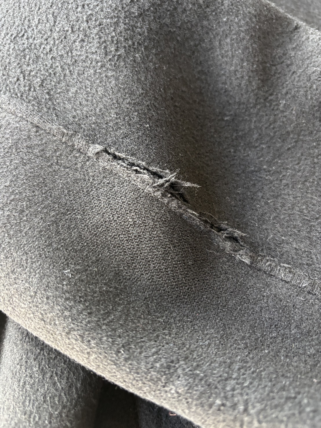 2025.12/12 ☁️ お気に入りコートのお直し🧥🪡🤠🧵