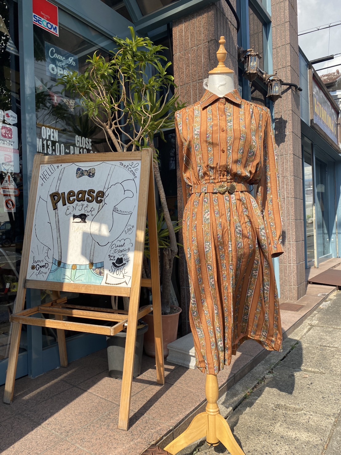 2023.10/17 🌤️ 1枚で主役になるレトロなワンピースで💃🏻