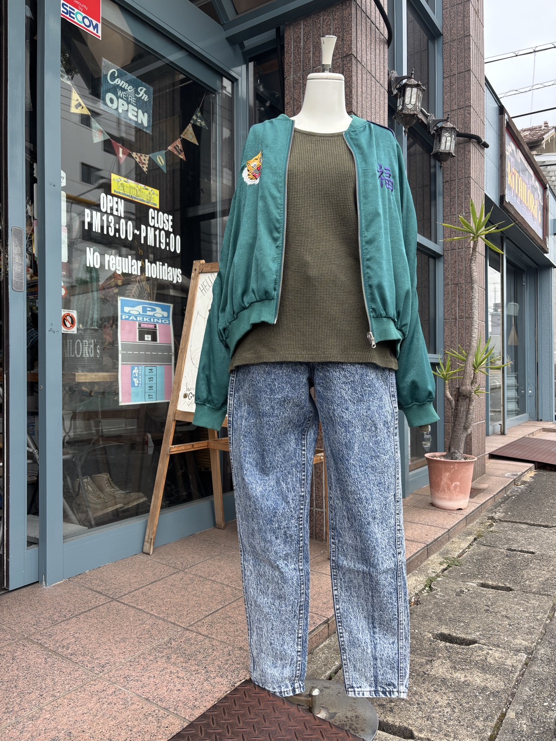 2025.10/25 ☁️ ヴィンテージとは違った印象で💃🏻