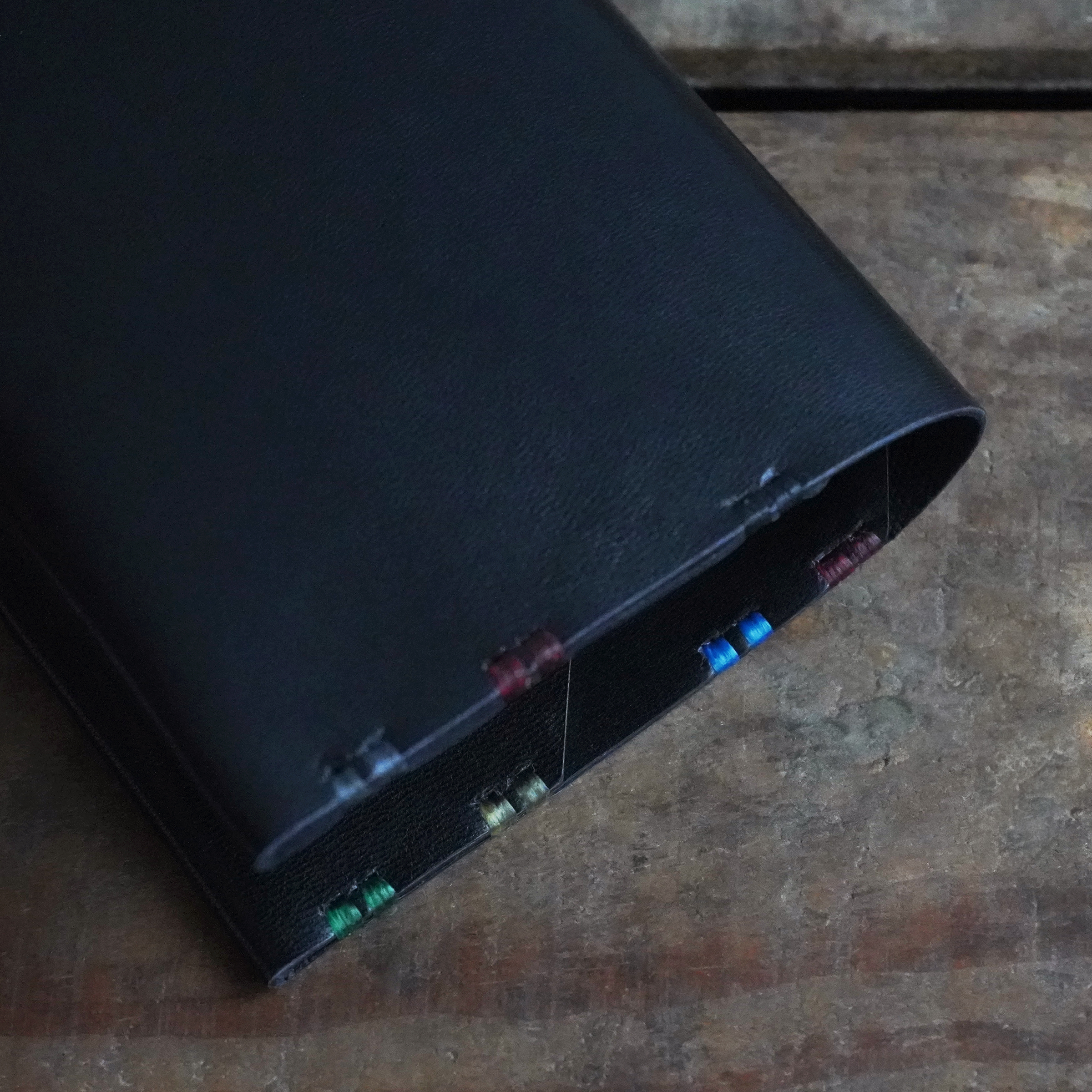 【オーダーメイド】純札入れ 鹿革 紺 + 縫い糸のカスタマイズ「緑、青、黒、赤、黄、白」