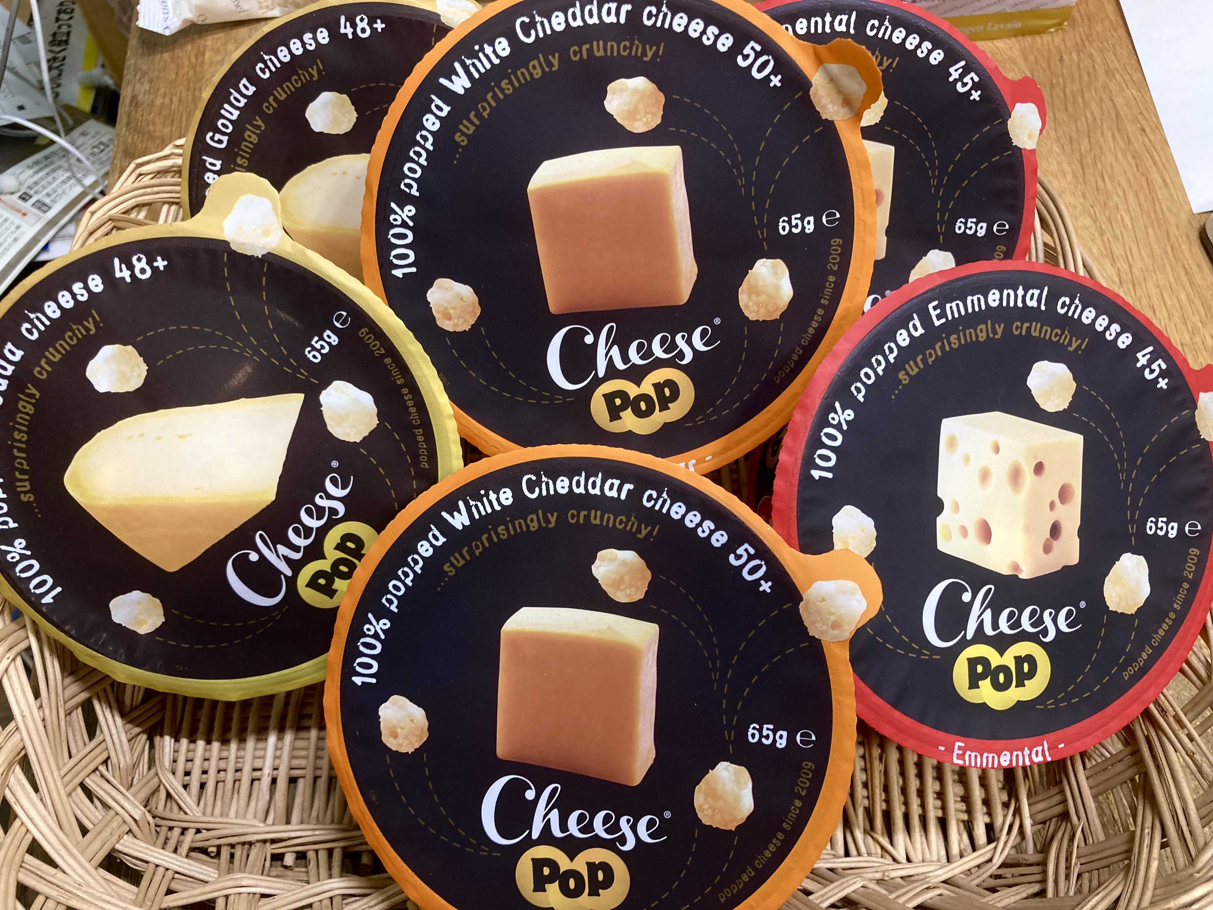 “ナチュラルチーズ100%の弾ける美味しさ！” 『CheesePOP』