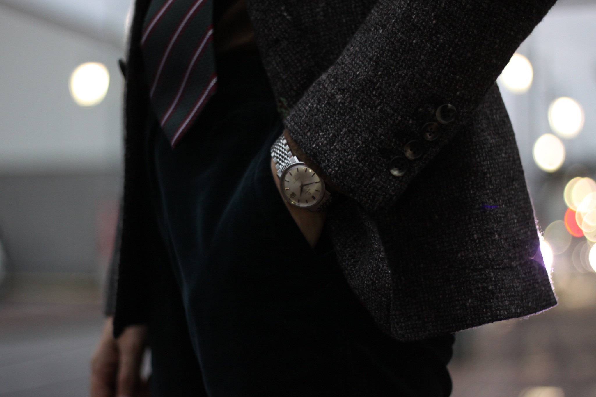 【ご案内】紳士服 と当店の腕時計