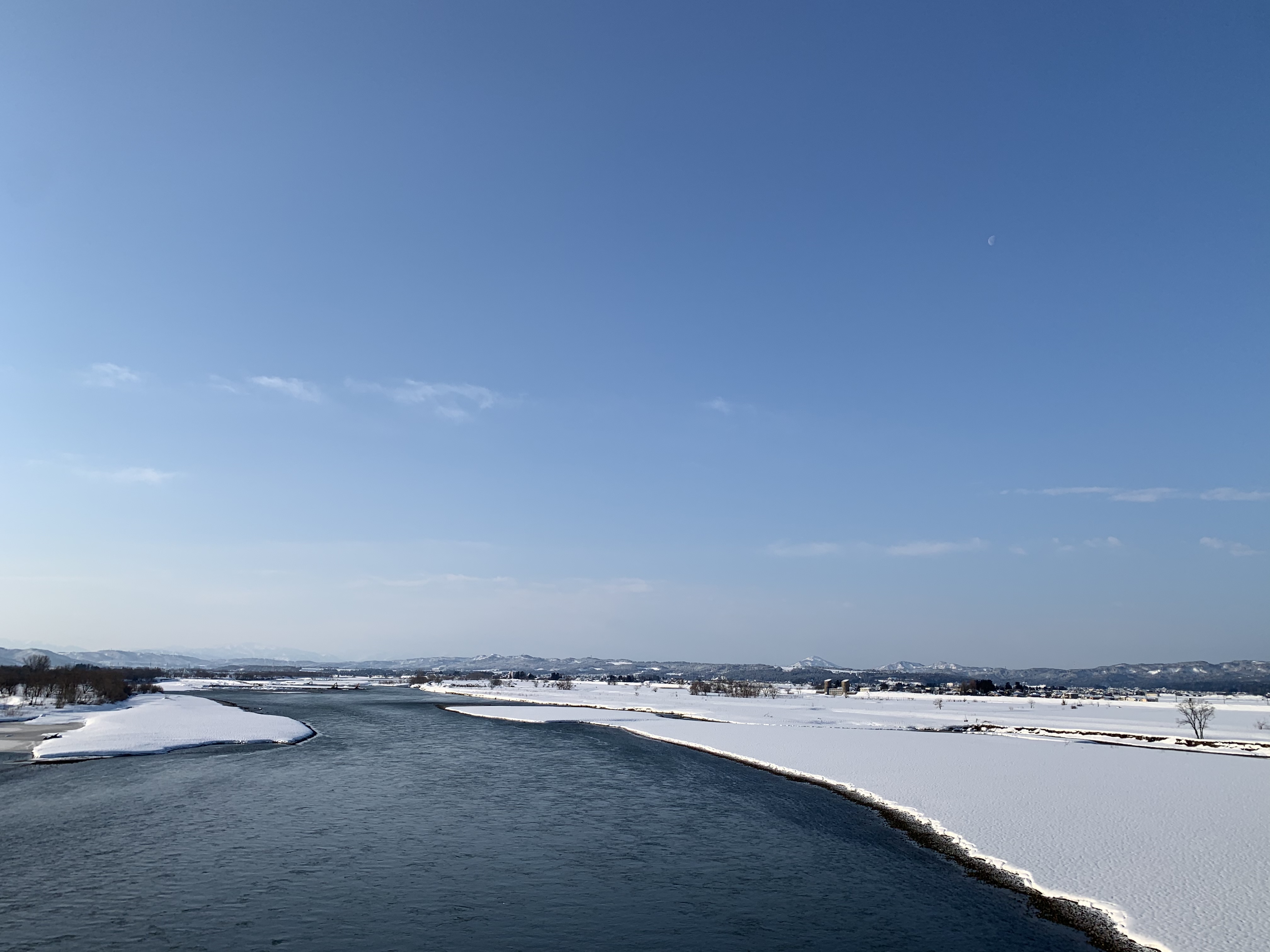 雪国の晴れ間