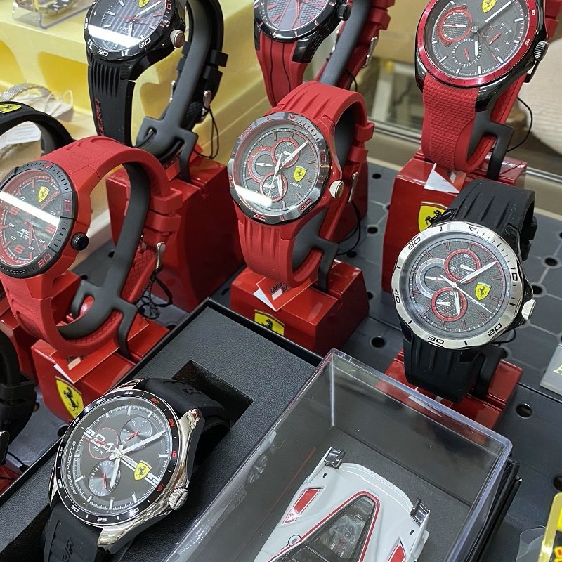★★フェラーリ腕時計の販売を開始★★
