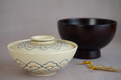 蓋つき飯碗