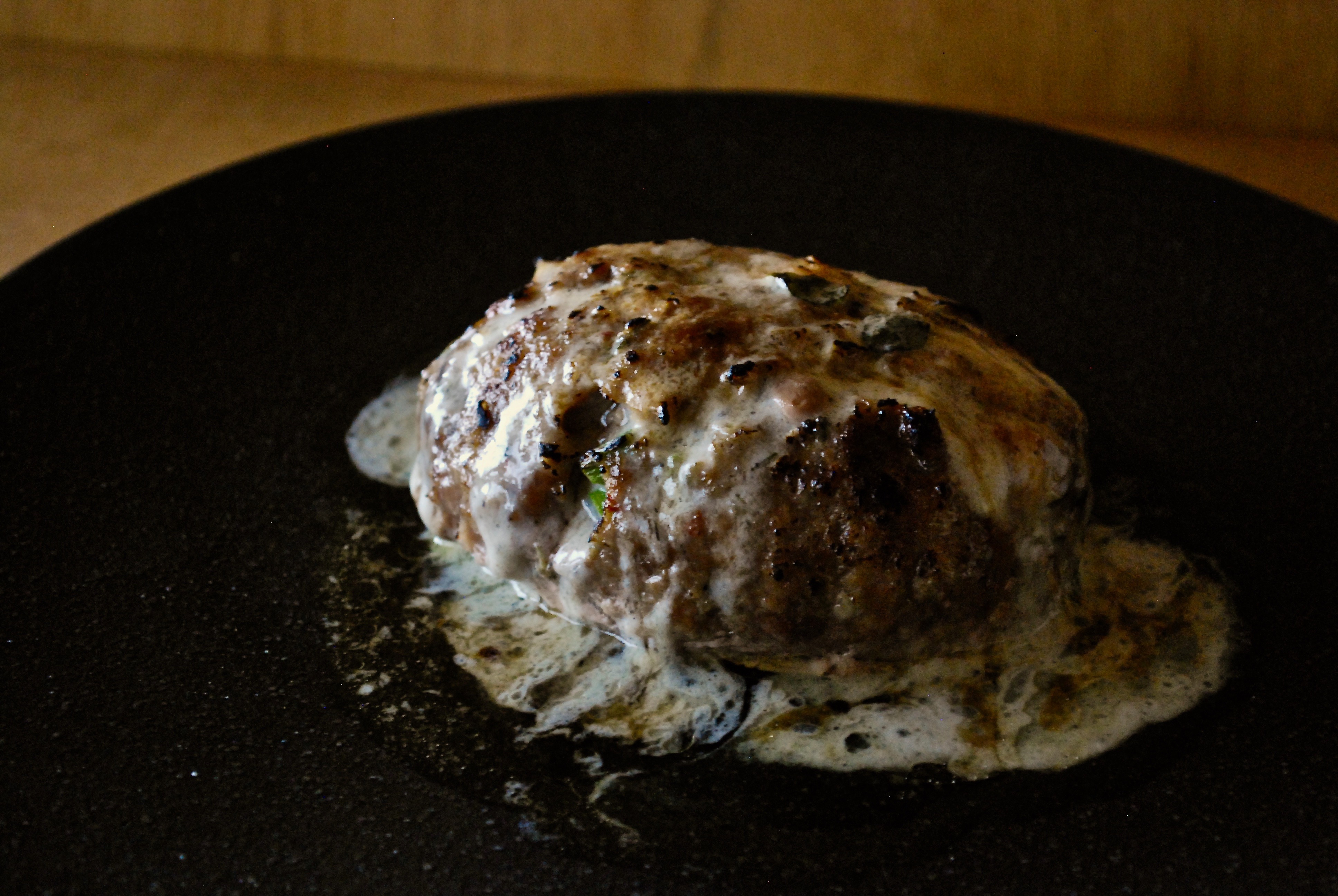 【料理】クロモジバターとハンバーグ