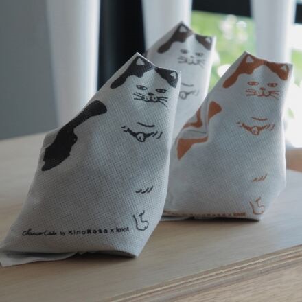 湿気やニオイが気になる方へ、置くだけ簡単ケア