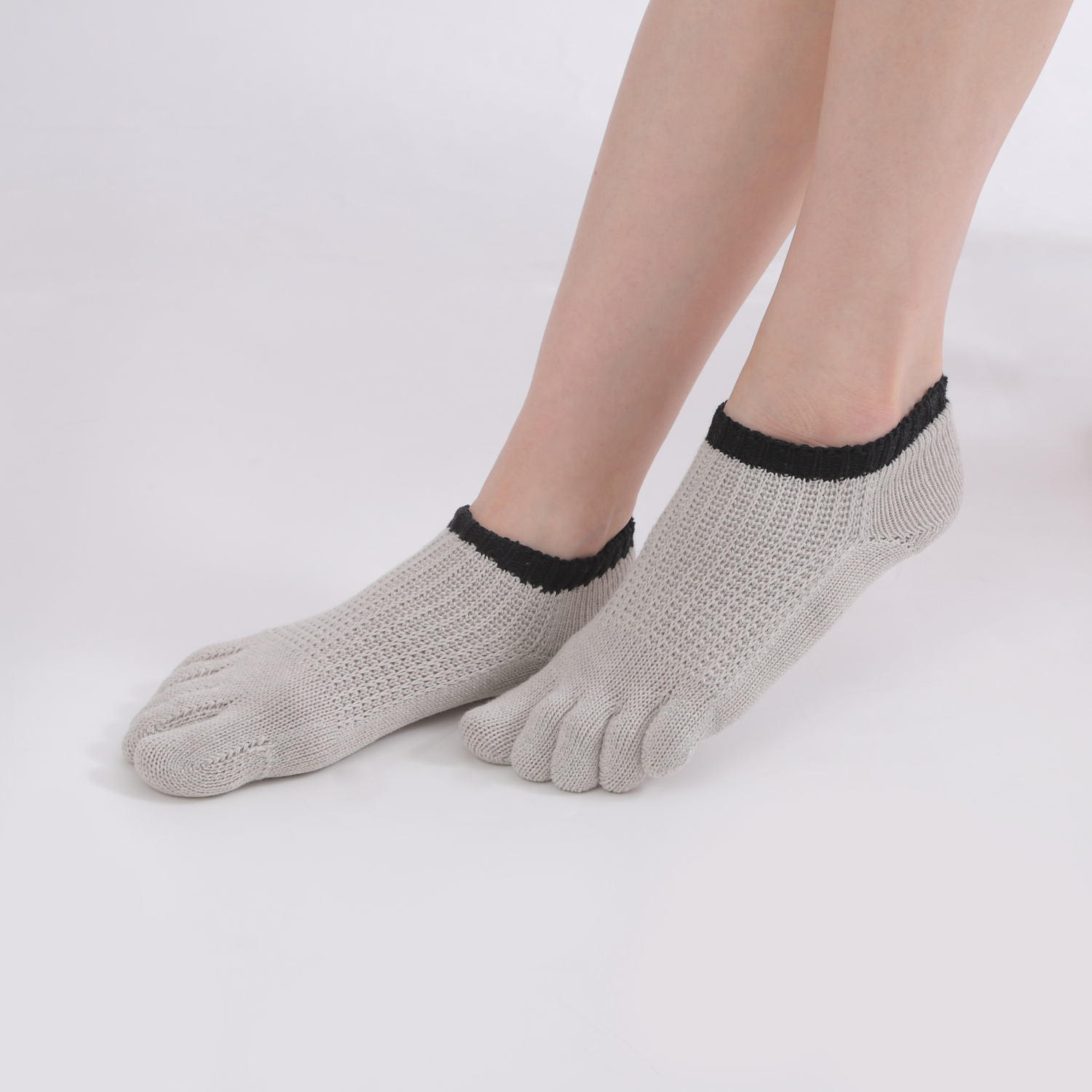 五本指靴下、よくあるお悩みと一緒にご紹介☆