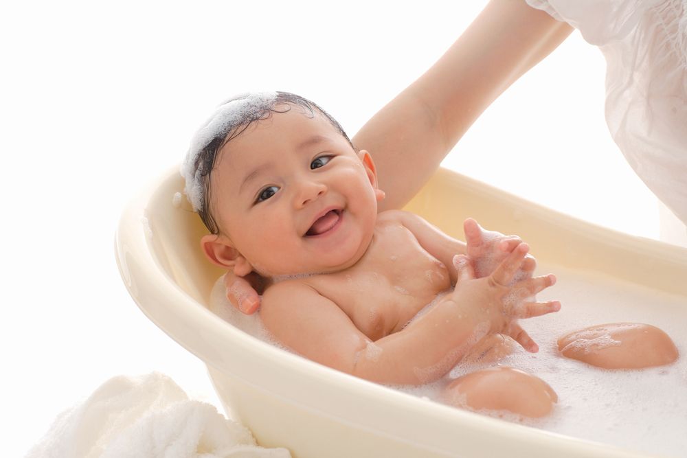 赤ちゃんのやさしい肌には、やさしい入浴セットを。　－はじめての入浴セット－
