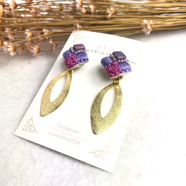 刺繍アクセサリー入荷✨