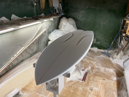 HYDRO Retro Twin Fin 5’7”