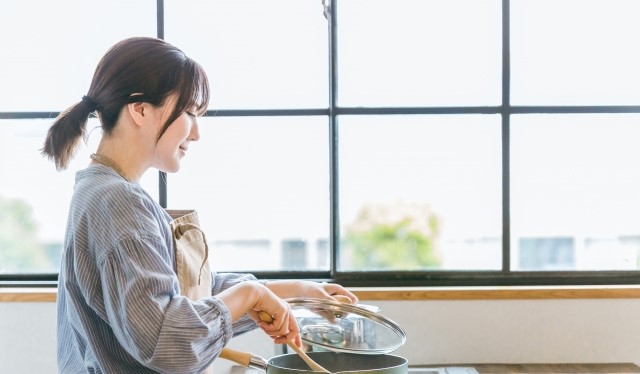 コンパクトサイズの鍋なのに大活躍！夏は、片手鍋の「ソフィット」でササッと時短調理♪