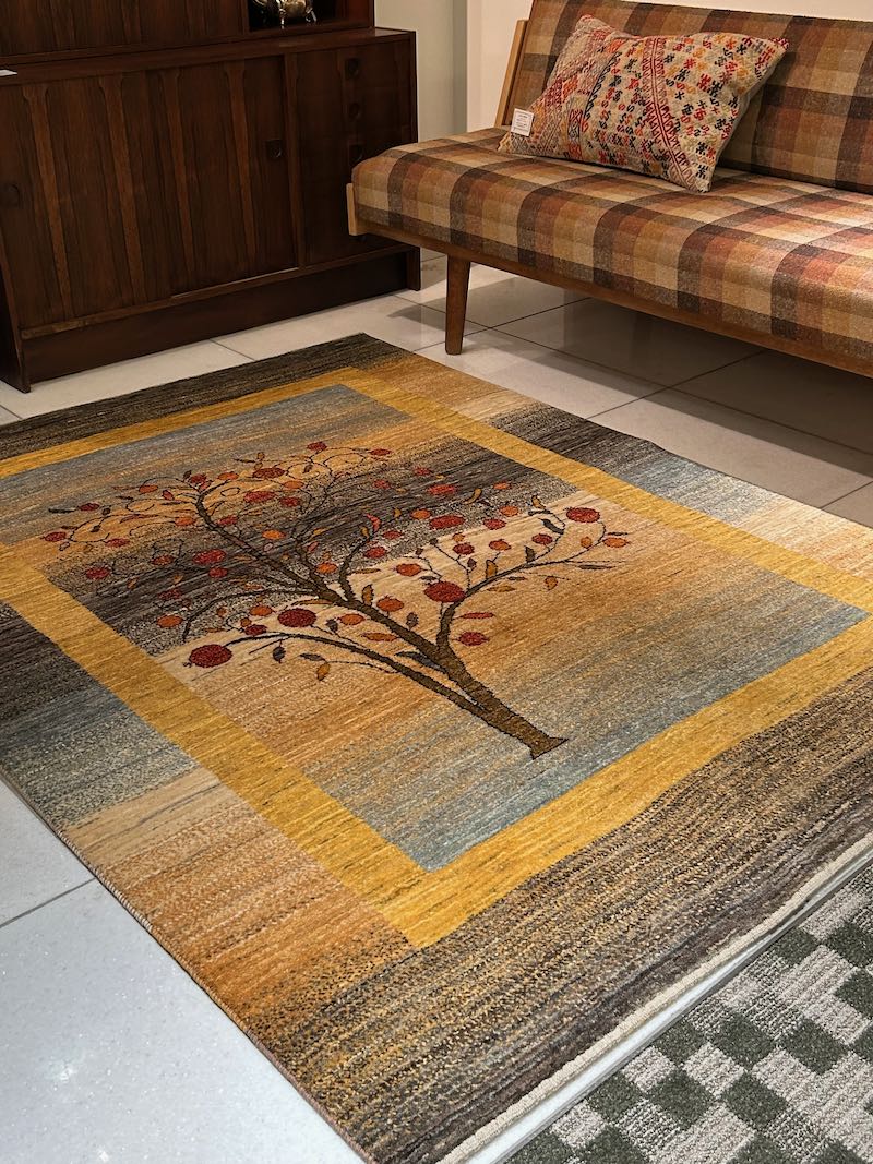 Gabbeh & Kilim 絨毯展19日まで開催中！　＜リビングサイズ１　200*150cm＞