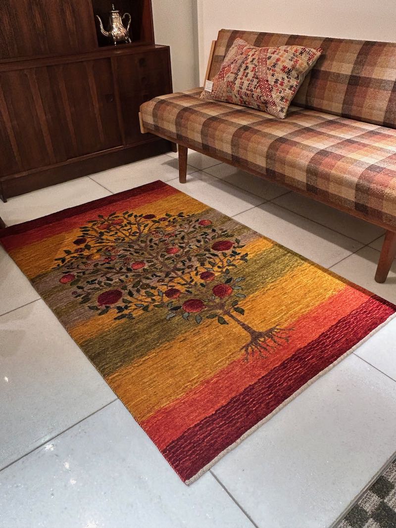 Gabbeh & Kilim 絨毯展　19日まで　開催中！　＜120*80cm　-１＞