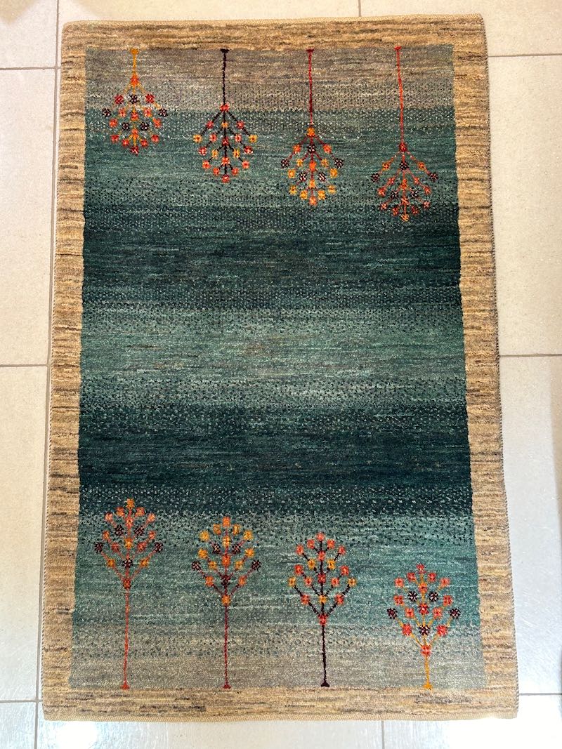 Gabbeh & Kilim 絨毯展　19日まで　開催中！　＜120*80cm　-３＞