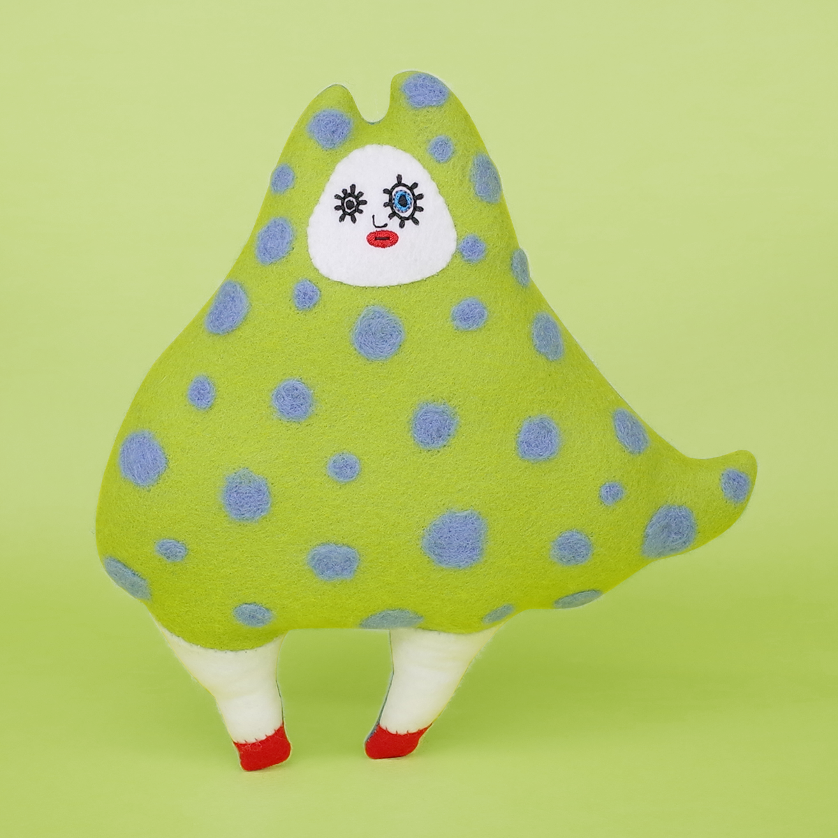 アンブレネコの写真をいろんな角度から撮りました🥰﻿