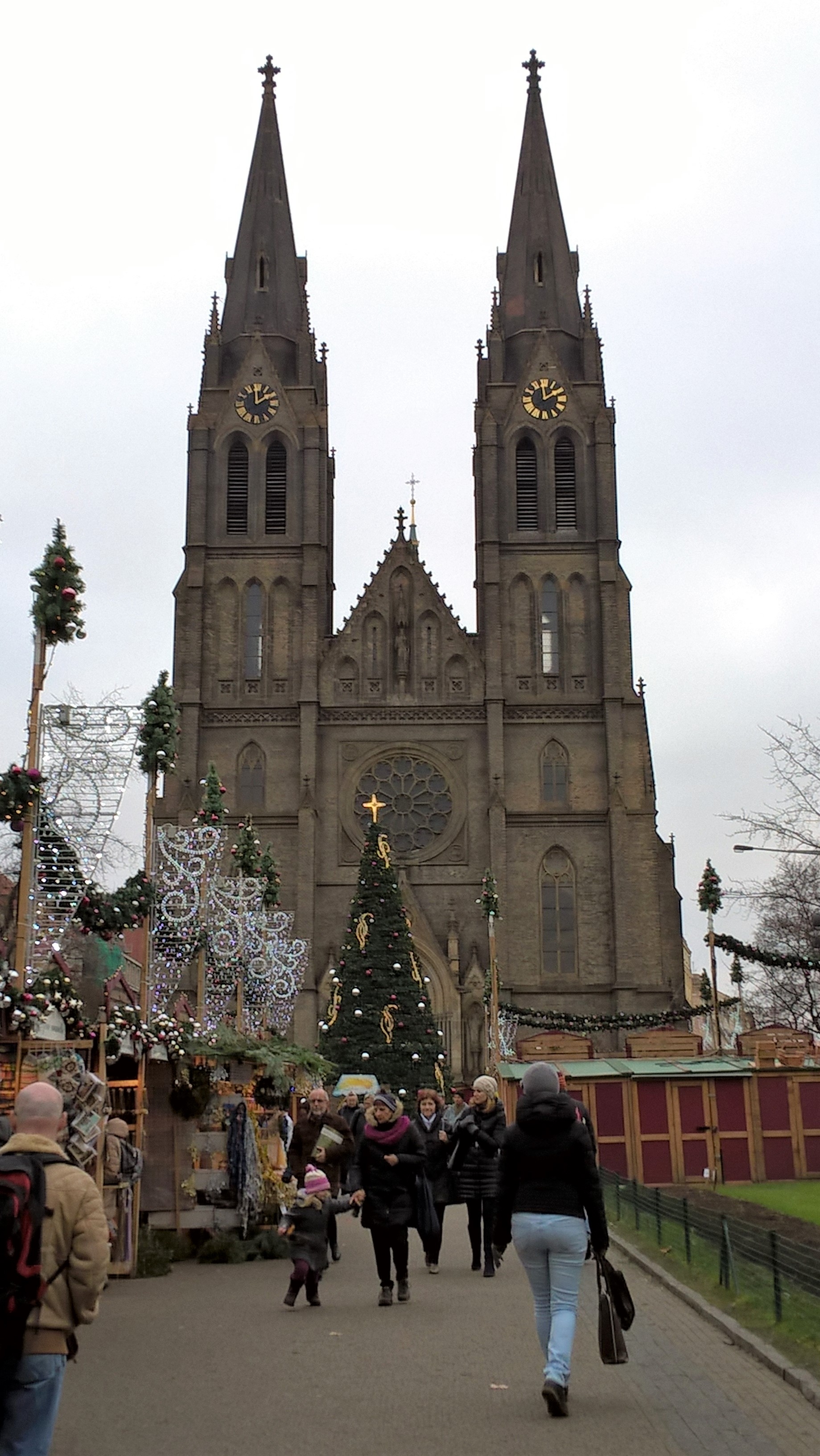 チェコ　プラハ　クリスマスマーケット　Náměstí míru