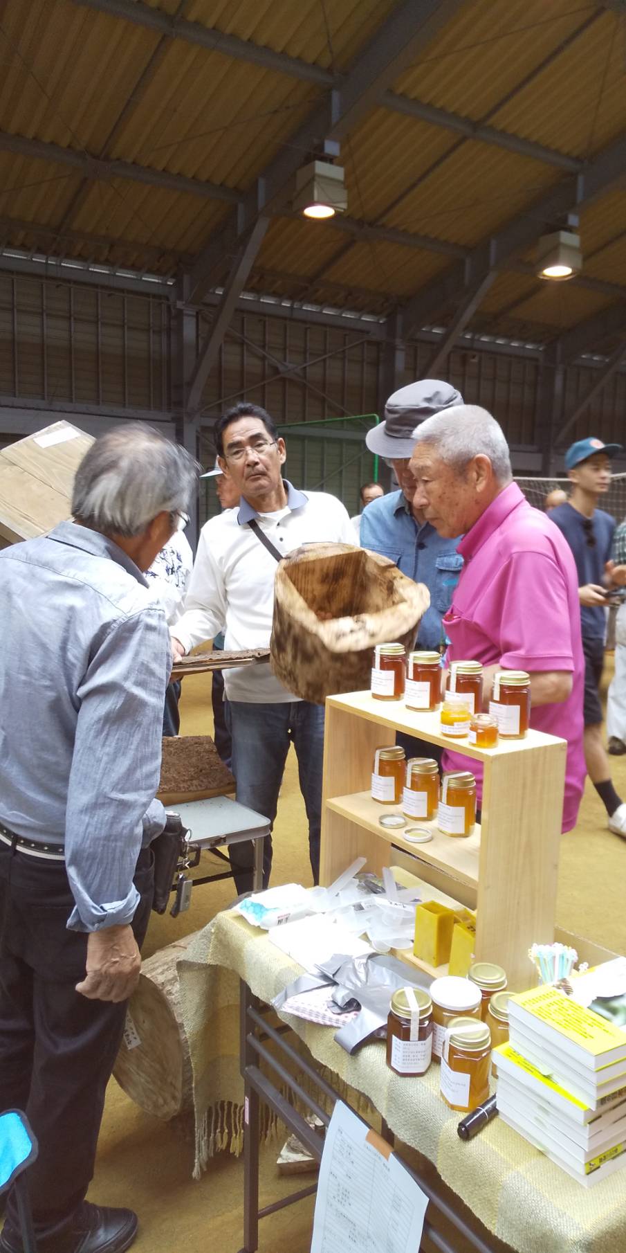 信州日本みつばち祭りに行ってきました。（於・長野県　会場　上伊那郡中川村サンアリーナ）