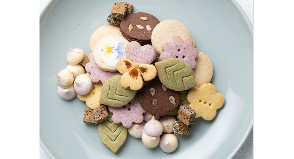 トトスクキッチン・中野エリの「5月のVIOLA クッキー缶」販売開始になりました！