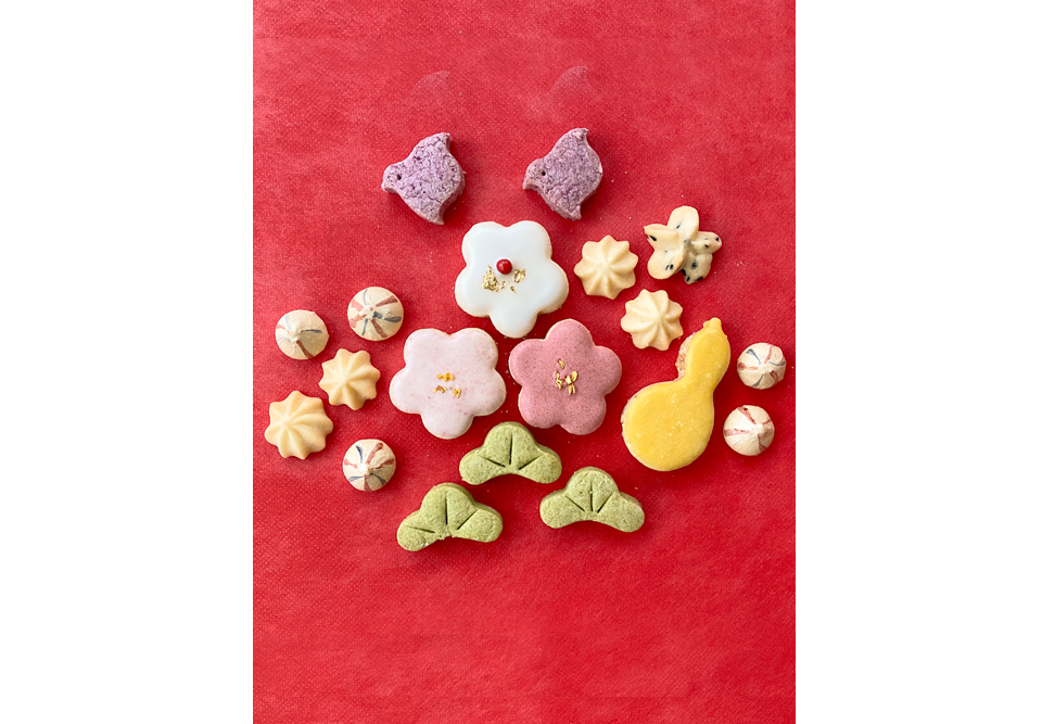 トトスクキッチン・中野エリの「1月のウメの花 クッキー缶」販売開始になりました！