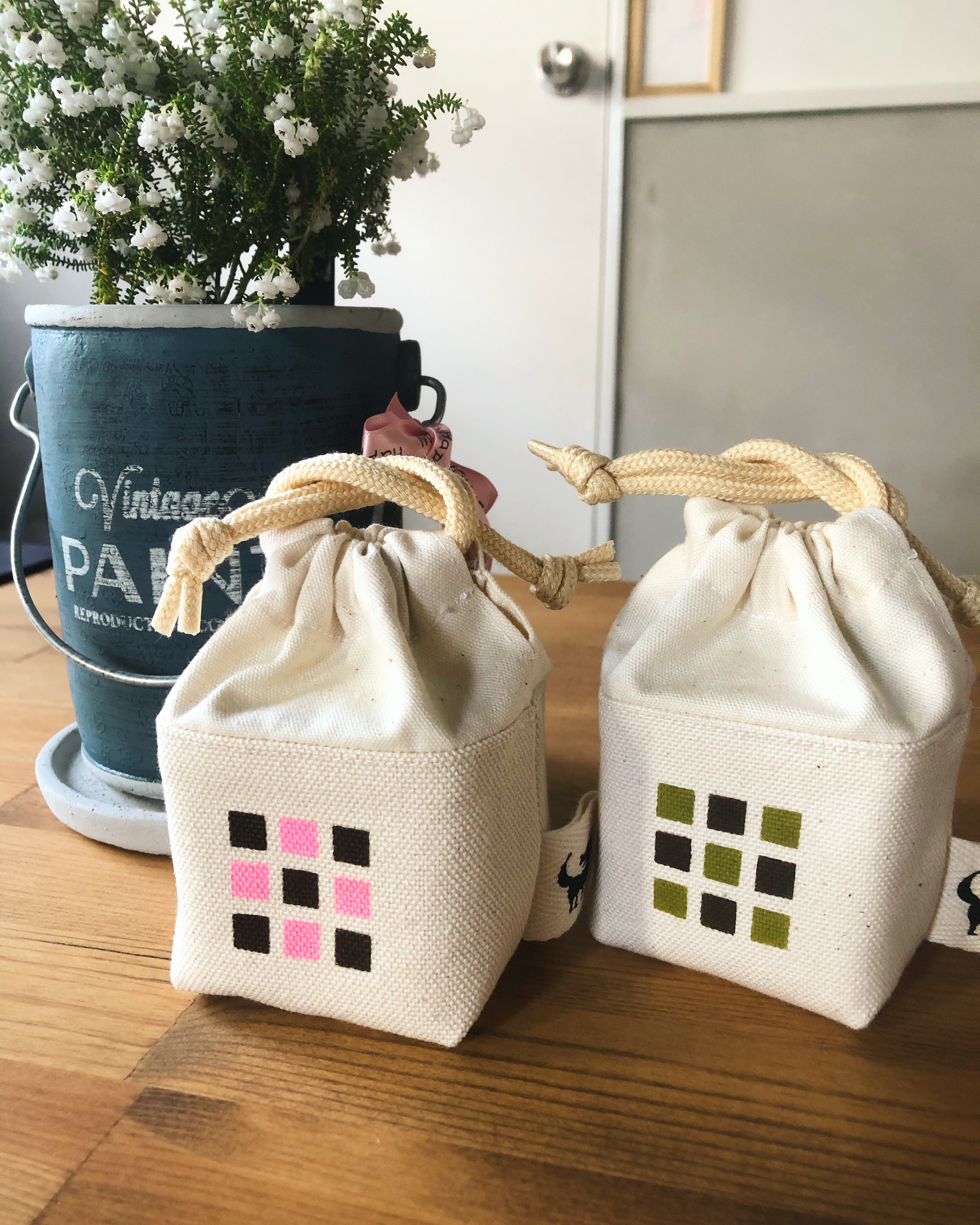 ウルフ舎の３×３×３キューブケース/色：バレンタイン/いちごチョコ/抹茶チョコ